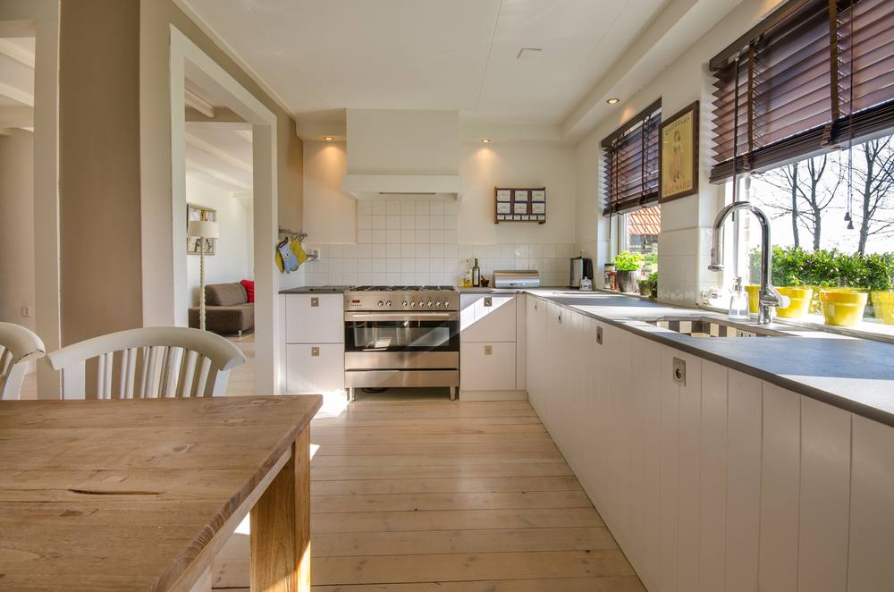 Farmhouse-style kitchen ready for a home cleaning visit